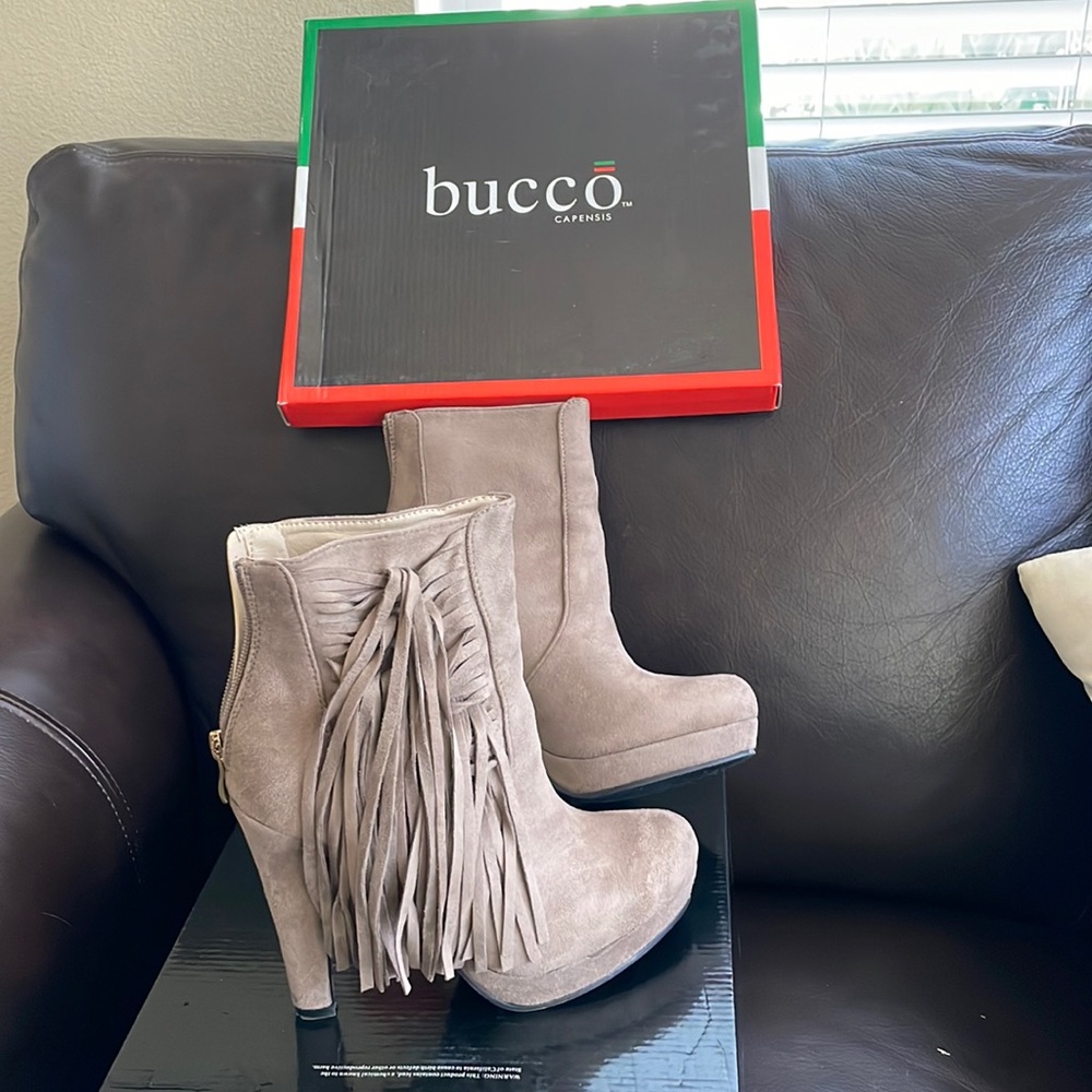 Bucco Gelsey Booties Size 7.5